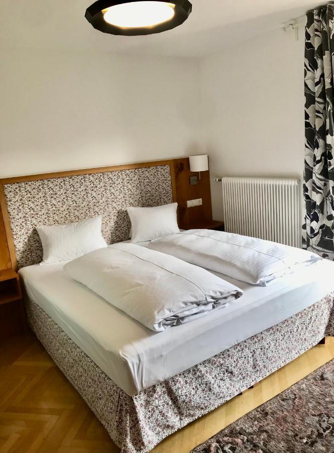 Zimmer & Appartements In Der Gamlitzerstrasse Ehrenhausen Exteriör bild