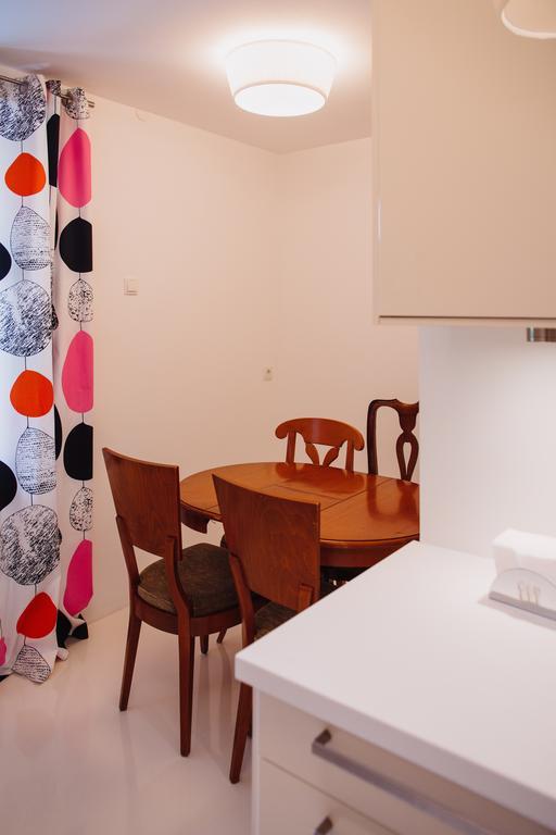 Zimmer & Appartements In Der Gamlitzerstrasse Ehrenhausen Rum bild