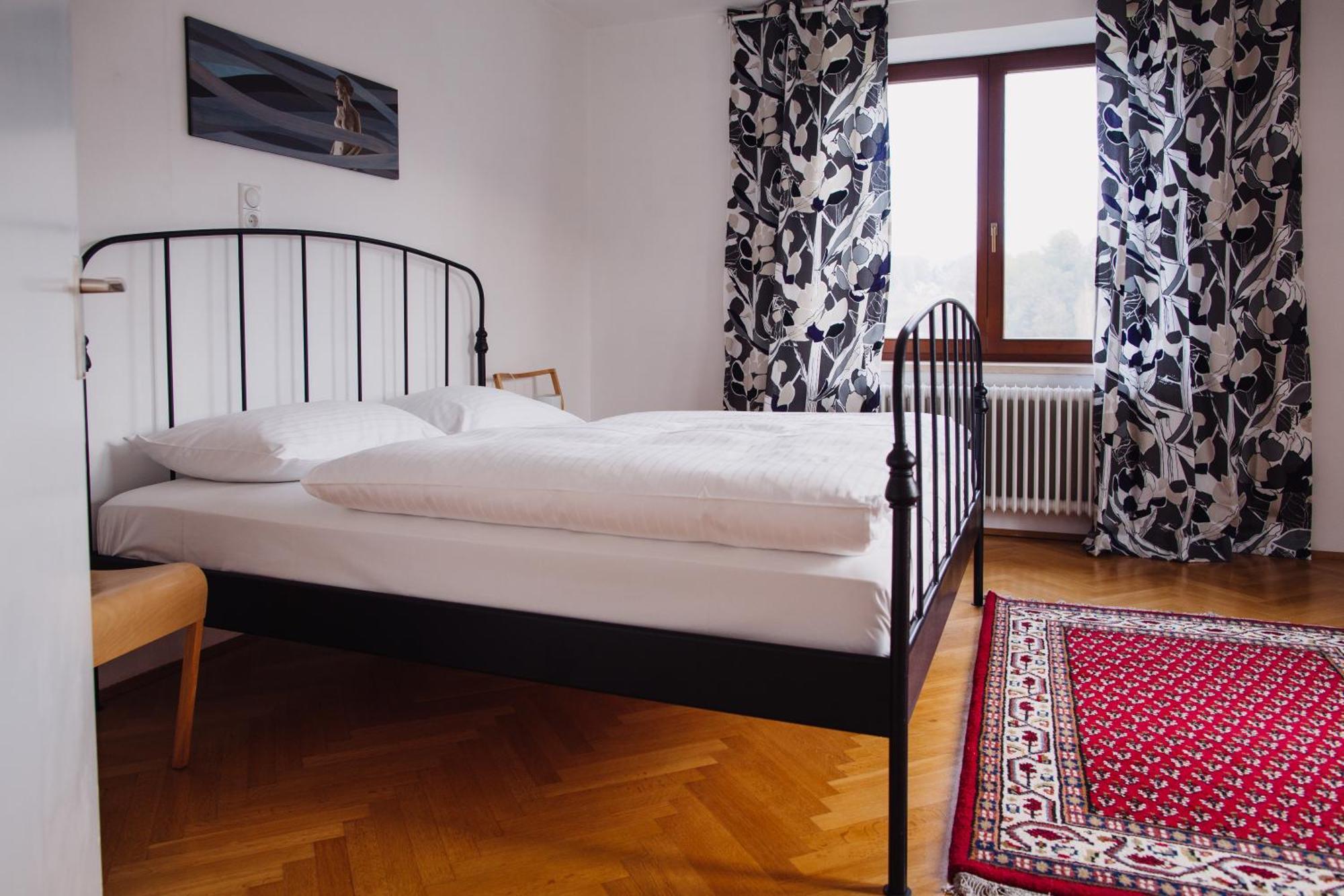 Zimmer & Appartements In Der Gamlitzerstrasse Ehrenhausen Exteriör bild